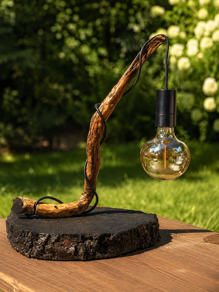 Handgefertigter Waldwerk-Lampenständer Magic Hook Reversed